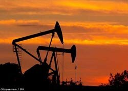 Несмотря на свои сверхдоходы, нефтяники обеспокоены уменьшением добычи нефти